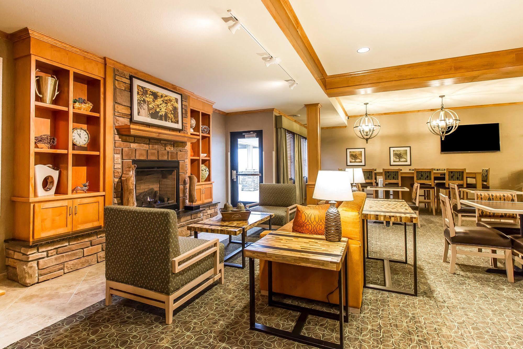 Mainstay Suites Stanley Kültér fotó