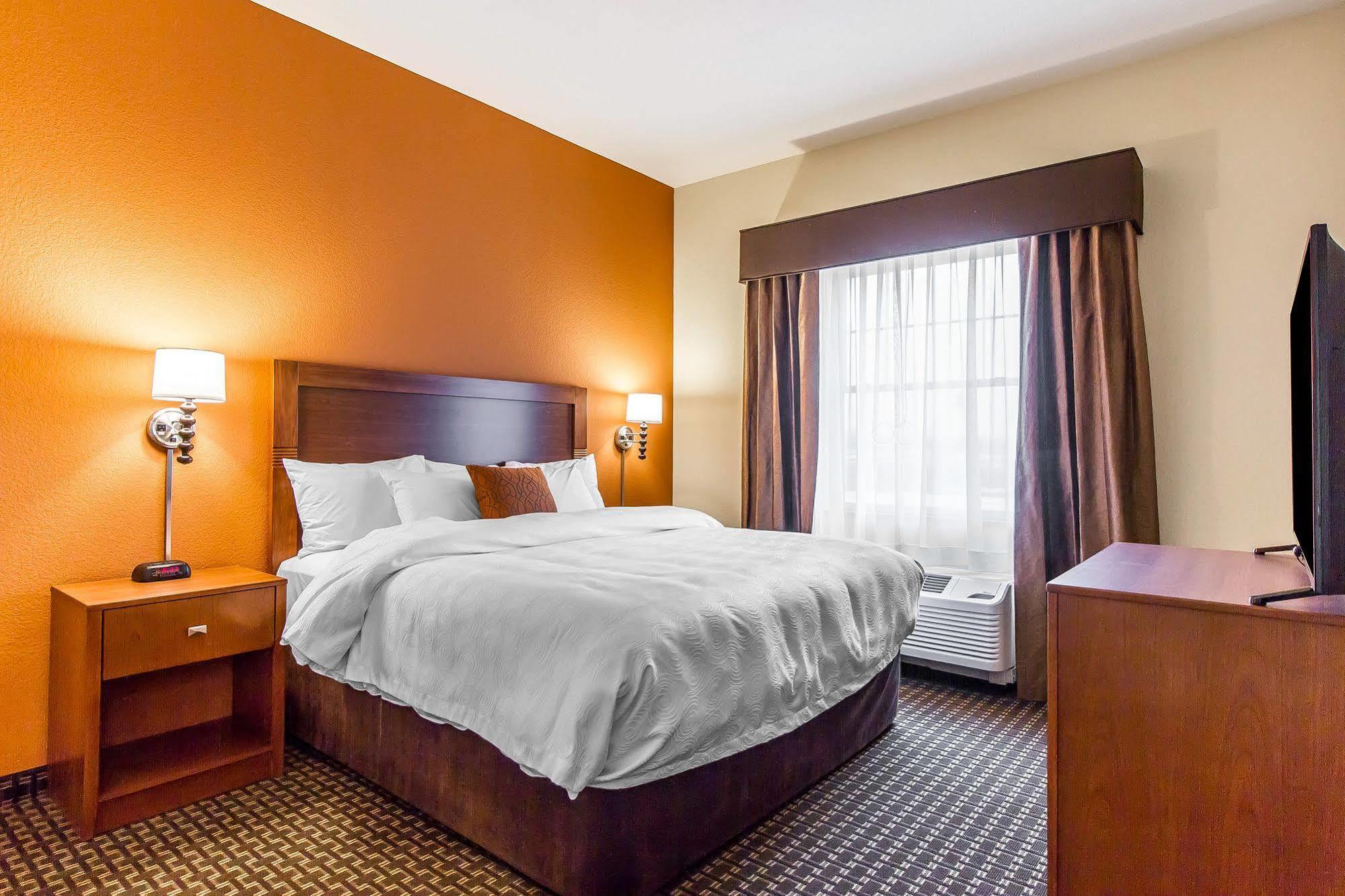 Mainstay Suites Stanley Kültér fotó