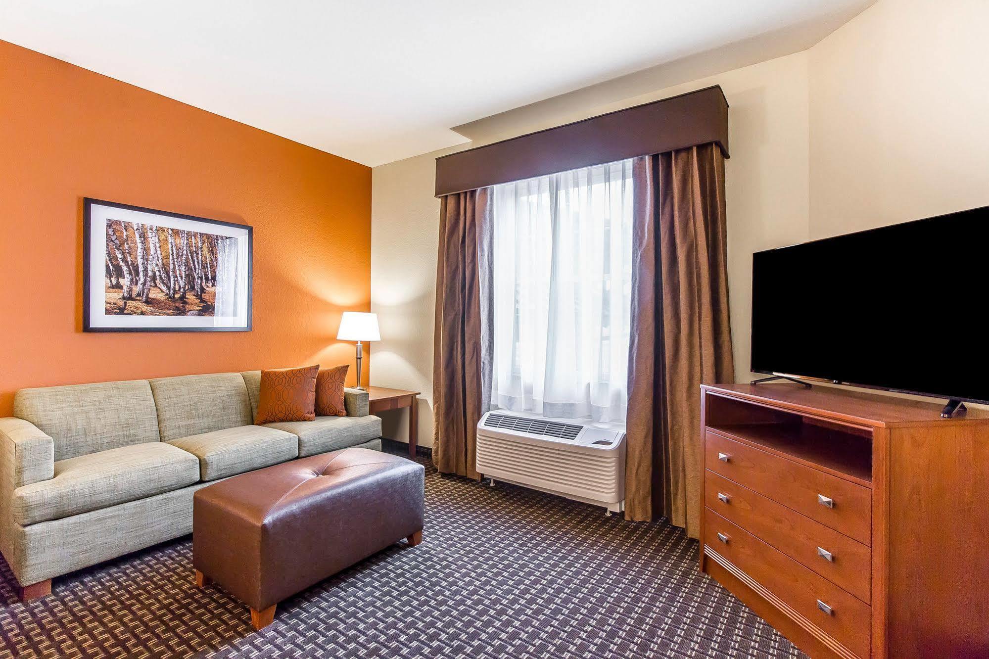 Mainstay Suites Stanley Kültér fotó