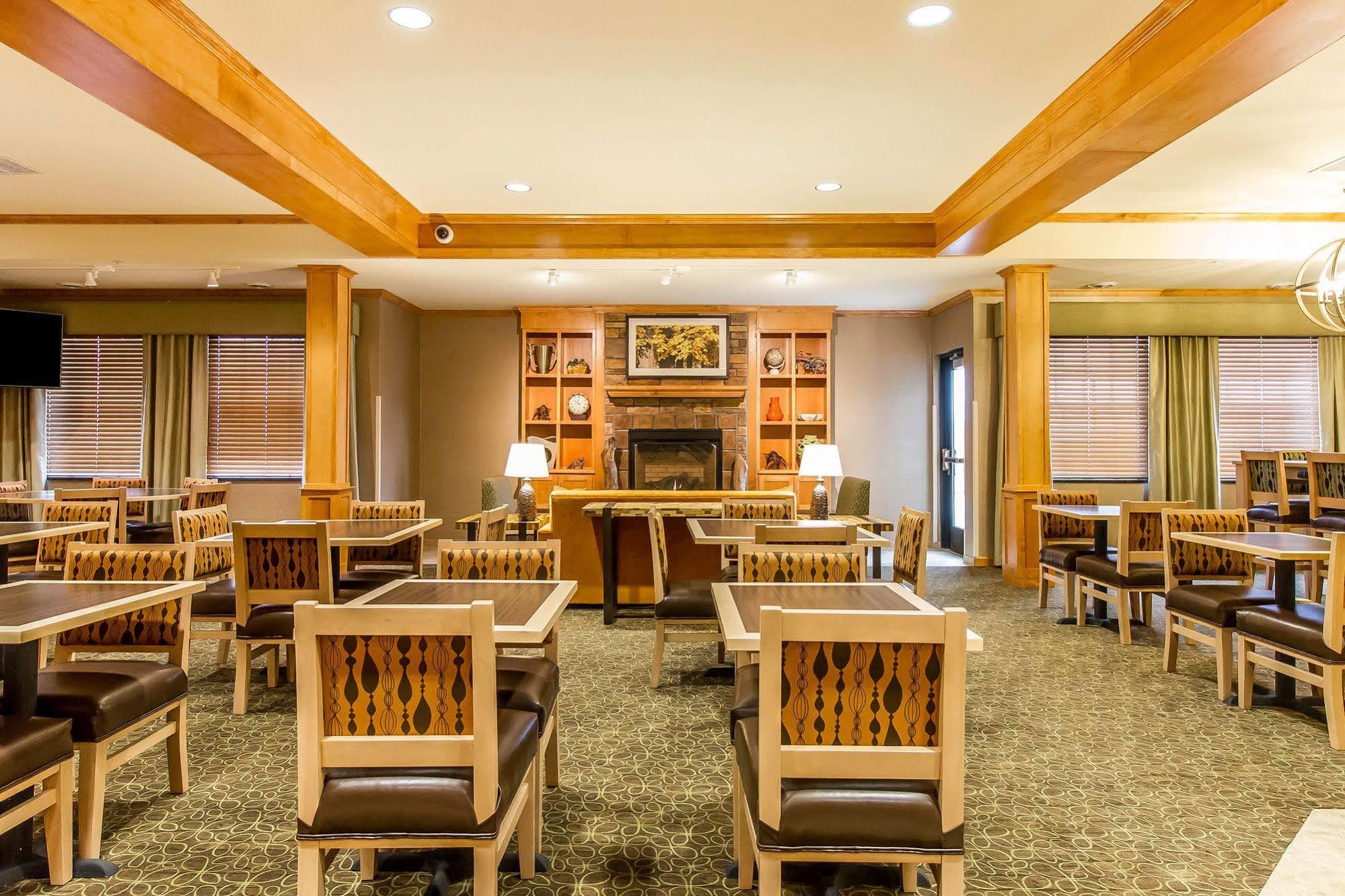 Mainstay Suites Stanley Kültér fotó