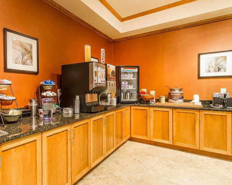 Mainstay Suites Stanley Kültér fotó