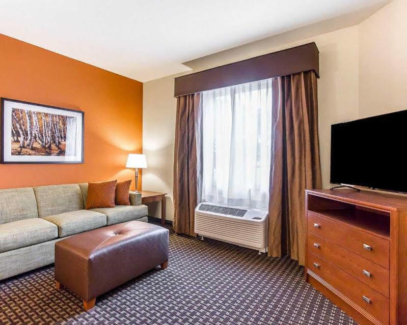 Mainstay Suites Stanley Kültér fotó