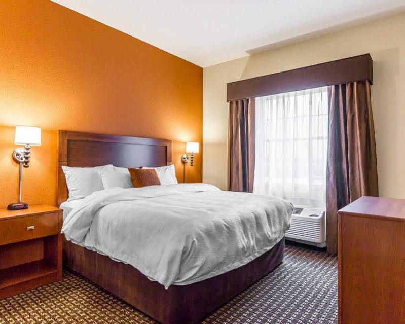 Mainstay Suites Stanley Kültér fotó