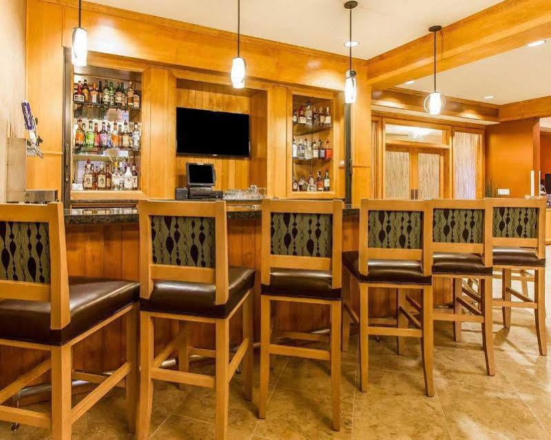 Mainstay Suites Stanley Kültér fotó
